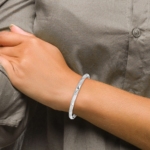 14k White Gold Polished Satin D/C Flexible Bangle - Image 4