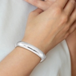 Sterling Silver Rhodium-plated D/C 12mm Fancy Hinged Bangle Bracelet - Image 4